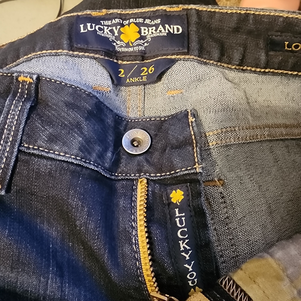 Lucky Brand strait leg Jeans